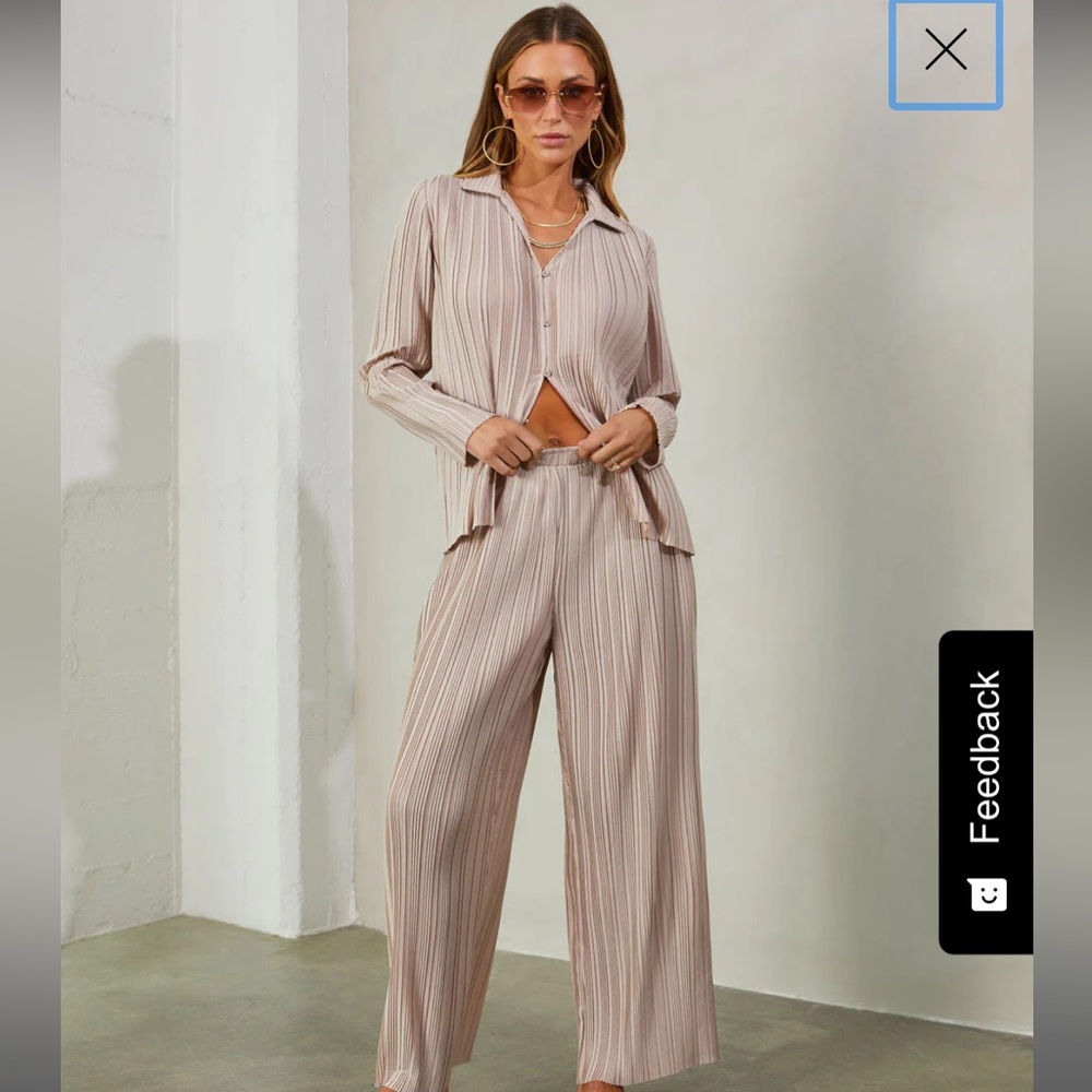 Vici Beige Striped Set